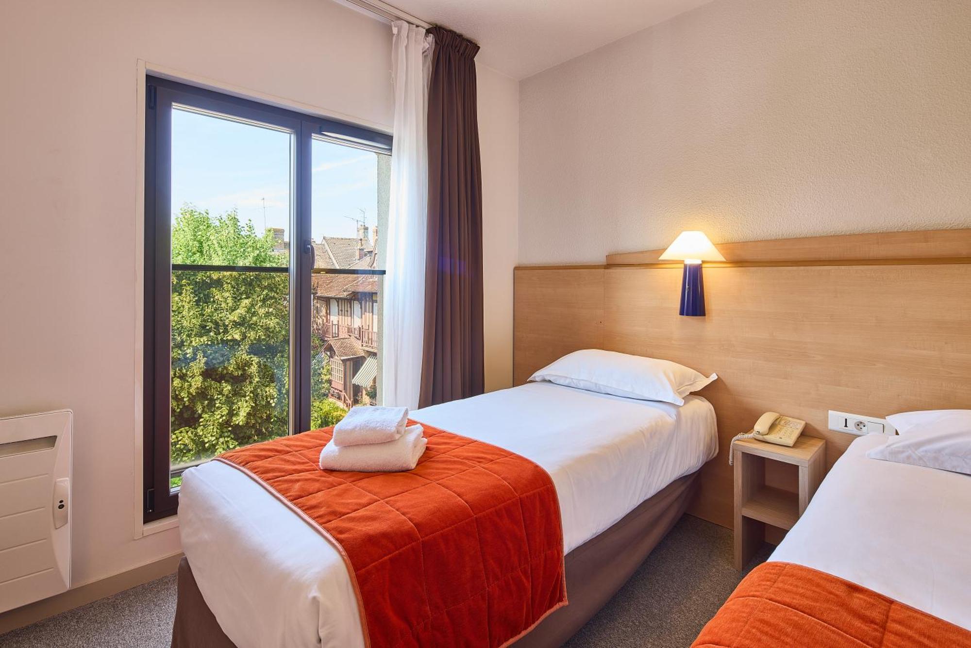 Hotel Saint Laurent Nogent-sur-Seine Eksteriør bilde