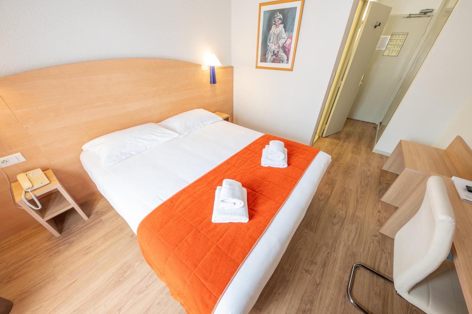 Hotel Saint Laurent Nogent-sur-Seine Rom bilde