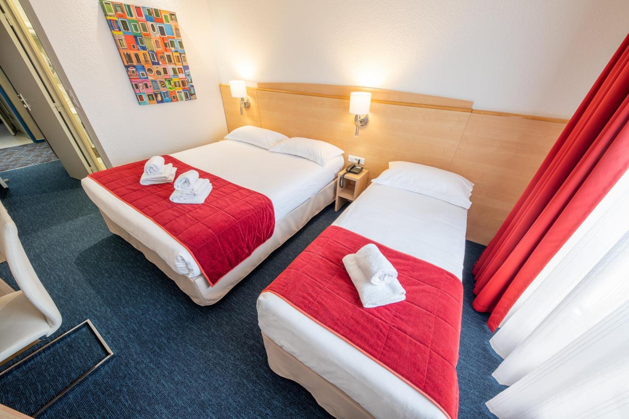 Hotel Saint Laurent Nogent-sur-Seine Rom bilde