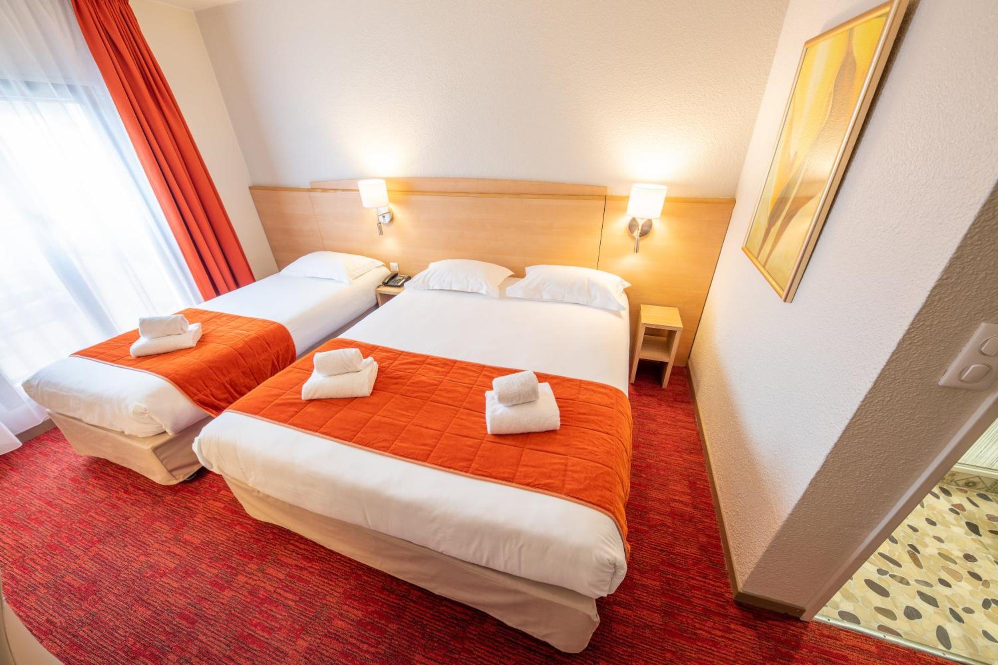 Hotel Saint Laurent Nogent-sur-Seine Rom bilde